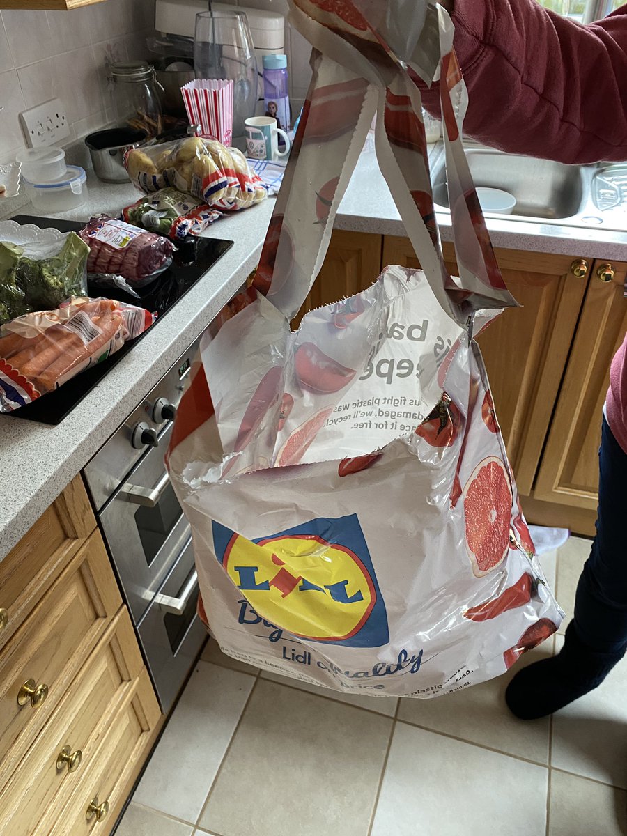 RealGraffix's tweet photo. @LidlGB I must say, these flexi-loop carrier bags are excellent. I love how it is perforated just below the handles, so with just some potatoes, carrots, spouts and a piece of beef, the top section of the bag separated from the body. Absolutely top drawer! And only 20p too! https://t.co/JFZdKDx9Jk