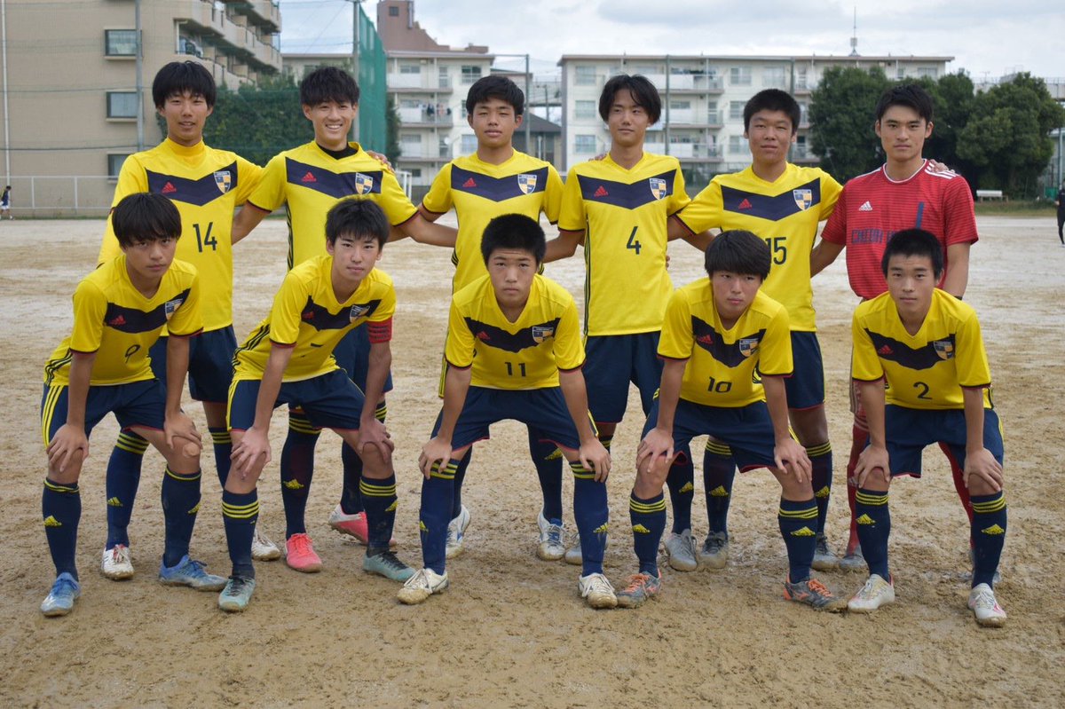 Twitter 上的 千葉経済大学附属高等学校サッカー部 11 8 県リーグ4部 Vs千葉東 0 0 高校サッカーを愛してください 今 このメンバーで 今高校サッカーを全力でできる権利 今高校サッカーを全力でやる義務 周りの人に感謝して頑張りましょう 絶対に