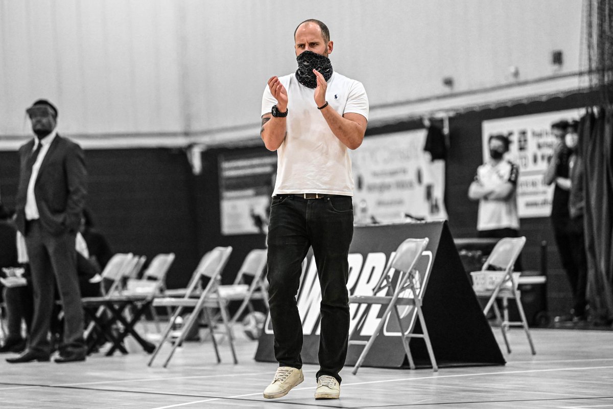 IAmAhmedphotos's tweet photo. The Masked Raider: @NewcastleEagle @varbo_cb during the @WBBLofficial Cup opener at @NottmWildcats #NewNormal #SuitsHim #BritishBasketball https://t.co/1NnhJG58ow