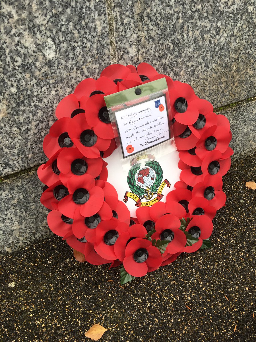 ColSimonChapman's tweet photo. We paraded @CommandoTRG this morning where the youngest Recruit laid a wreath at the memorial wall to remember especially those who have made the ultimate sacrifice. ‘At the going down of the sun...’ @RoyalMarines @theRMcharity @MajGenHolmes @rossw2795 @AngoveRick https://t.co/0ueG9xiaK8