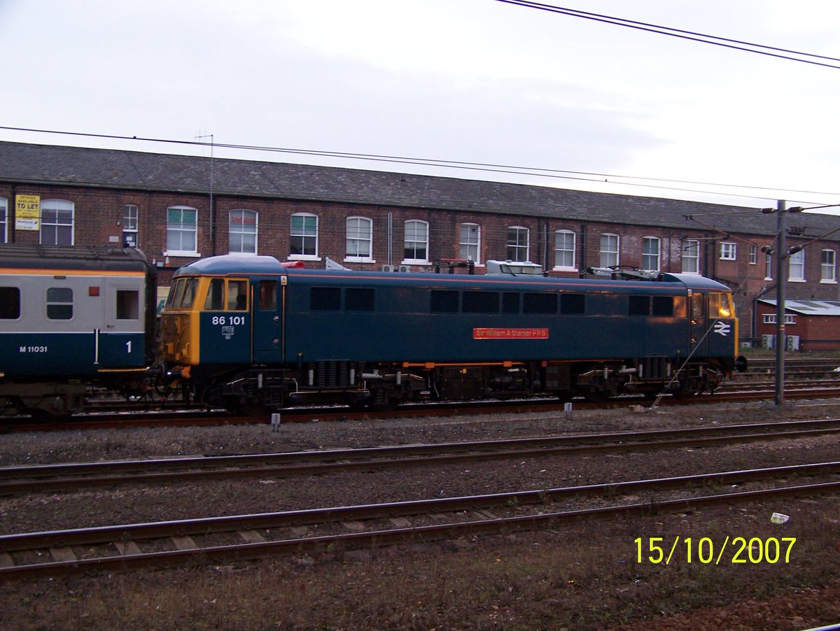 86101 at #doncaster #class86 in 2007
