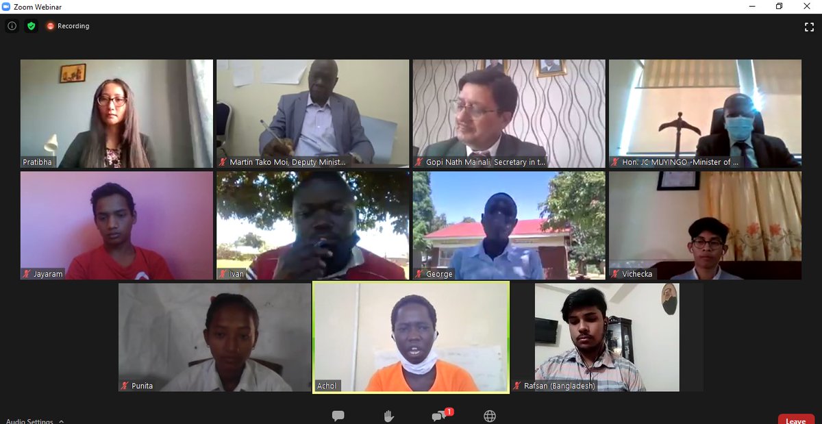 save_children's tweet photo. "Education is the passport to the future. We children are going to prepare for it. But it’s for the whole nation to support us."
Achol, 14, South Sudan has her say at our #TellMyLeader hangout with children and leaders from across the globe. Together we can #SaveOurEducation. https://t.co/ADMkWAi6WV