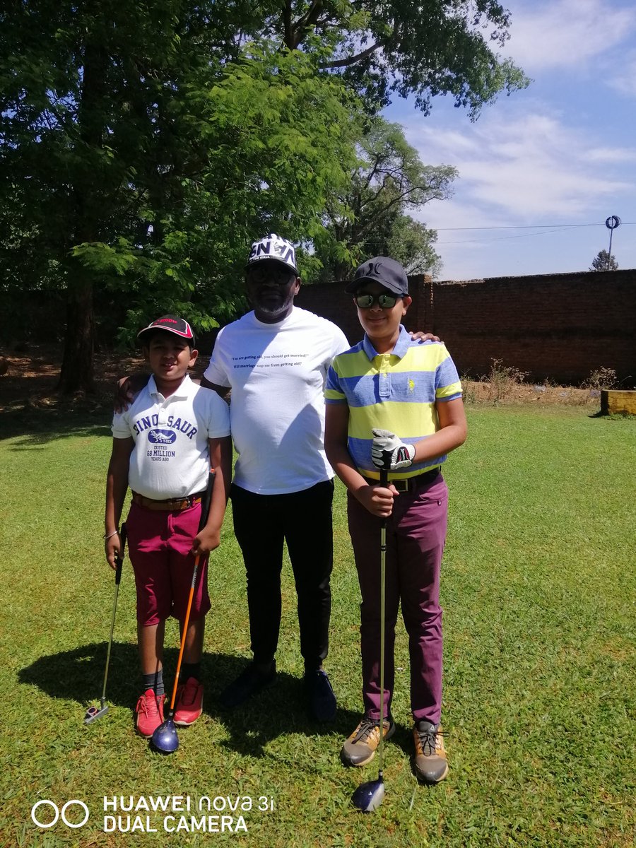 christkachiguma's tweet photo. ...Eeetu,, earlier today walked 9holes with these guys...they are playing some good golf YES..

#startedfromscratch⛳🏌️‍♀️ https://t.co/QCLEWY7Dco