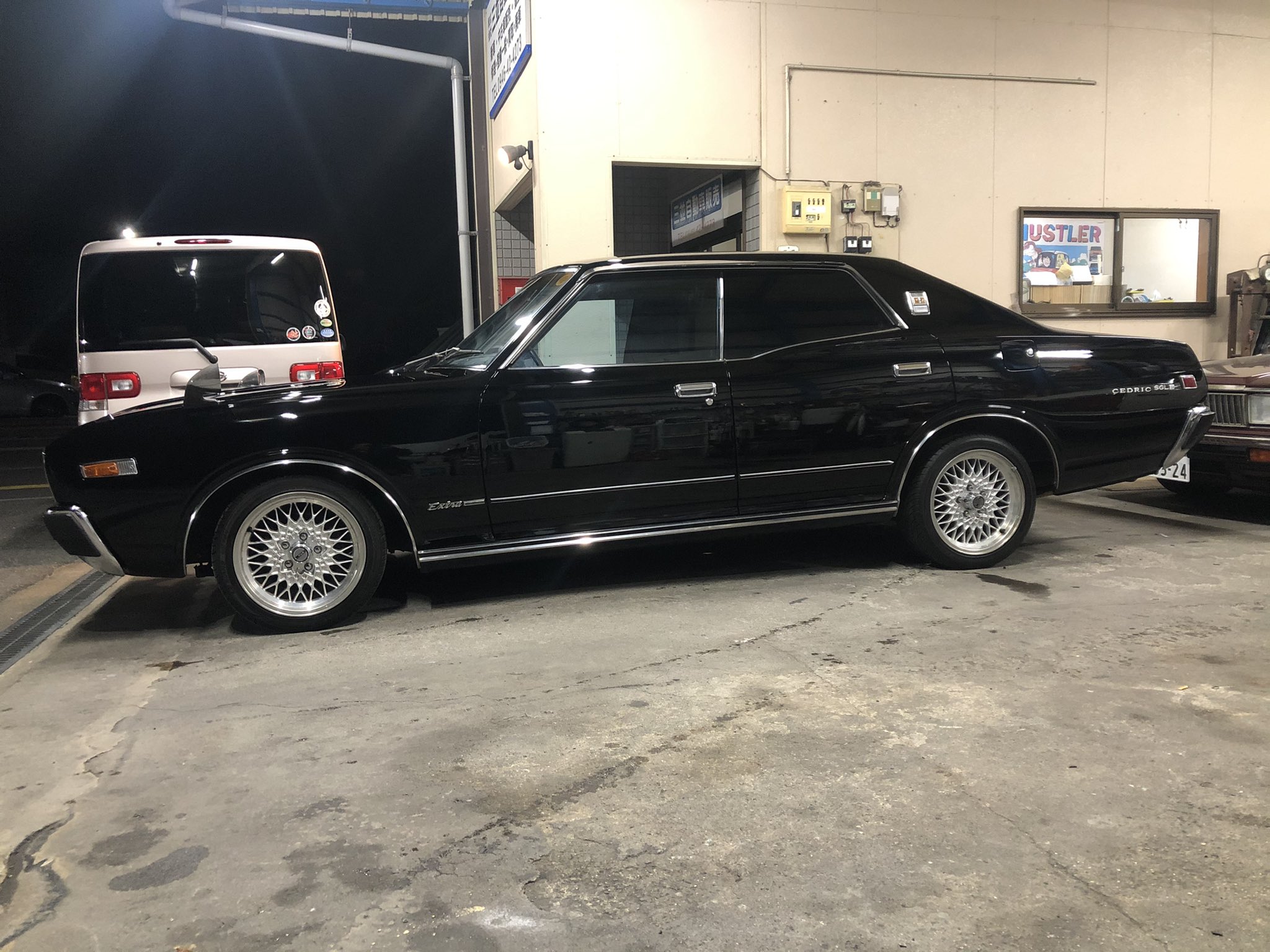 三並自動車 全塗装したのに磨き倒した っていうかコーティングの下地が必要だったのか疑問 330セドリック 全塗装 売りたくなくなるシリーズ