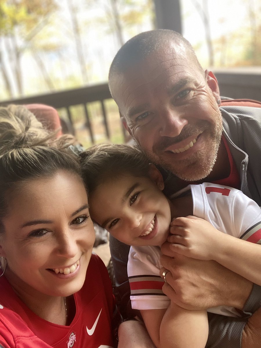 teammorrison112's tweet photo. This is exactly what my little family needed this weekend, a little rest and relaxation, just the three of us. ๐๐ #mountainlife #teammorrison #reallifeofkendall #ellijay #georgia #ibelonghere #fallismyfavorite #notreadytoleave https://t.co/y8Aq4rUUtt