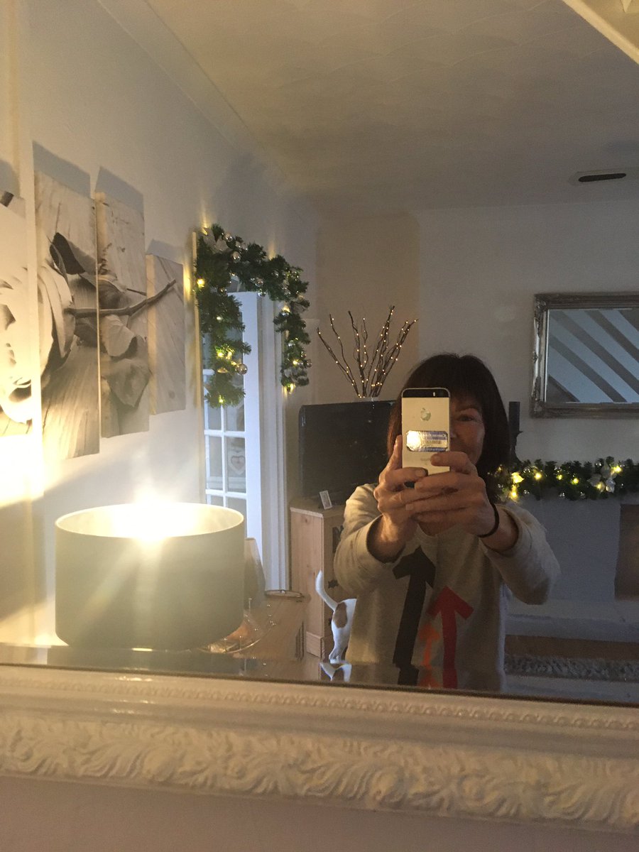 maisydaisy64's tweet photo. Maisy says it’s to early for my tree 😂🌲 but the lights and Xmas music lifting the spirits today #welshfirebreak  😁 ends. looking forward to returning back to work @area22CRUK  Tomoz.  So happy all my team are safe and well ♥️ https://t.co/yULMkQpspm