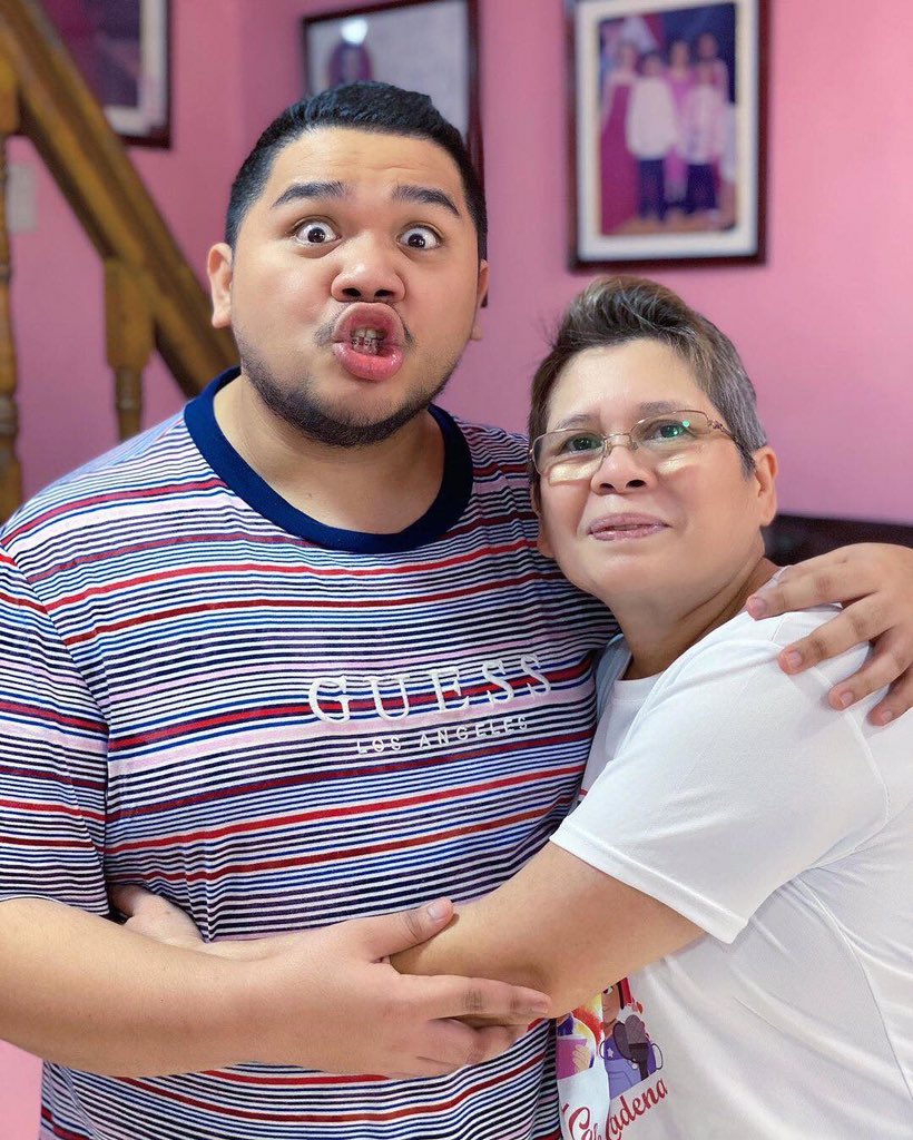 KM_Jessica_Soho's tweet photo. Nagsisimula na ang #KMJS! RT if you’re watching https://t.co/cZ2Q56wCgi