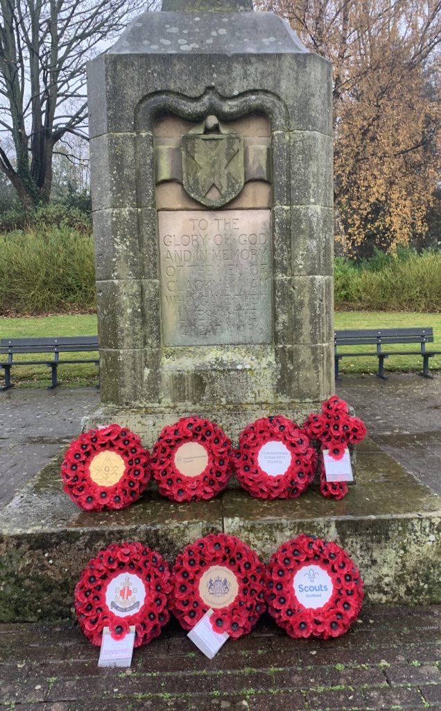 ClackmannanBB's tweet photo. We may not currently be meeting, but today, @ClackmannanBB is represented by our poppy wreath at the cenotaph. Hopefully it won’t be long before we see you all again. Miss you all 😢 https://t.co/9I2izSu1jh