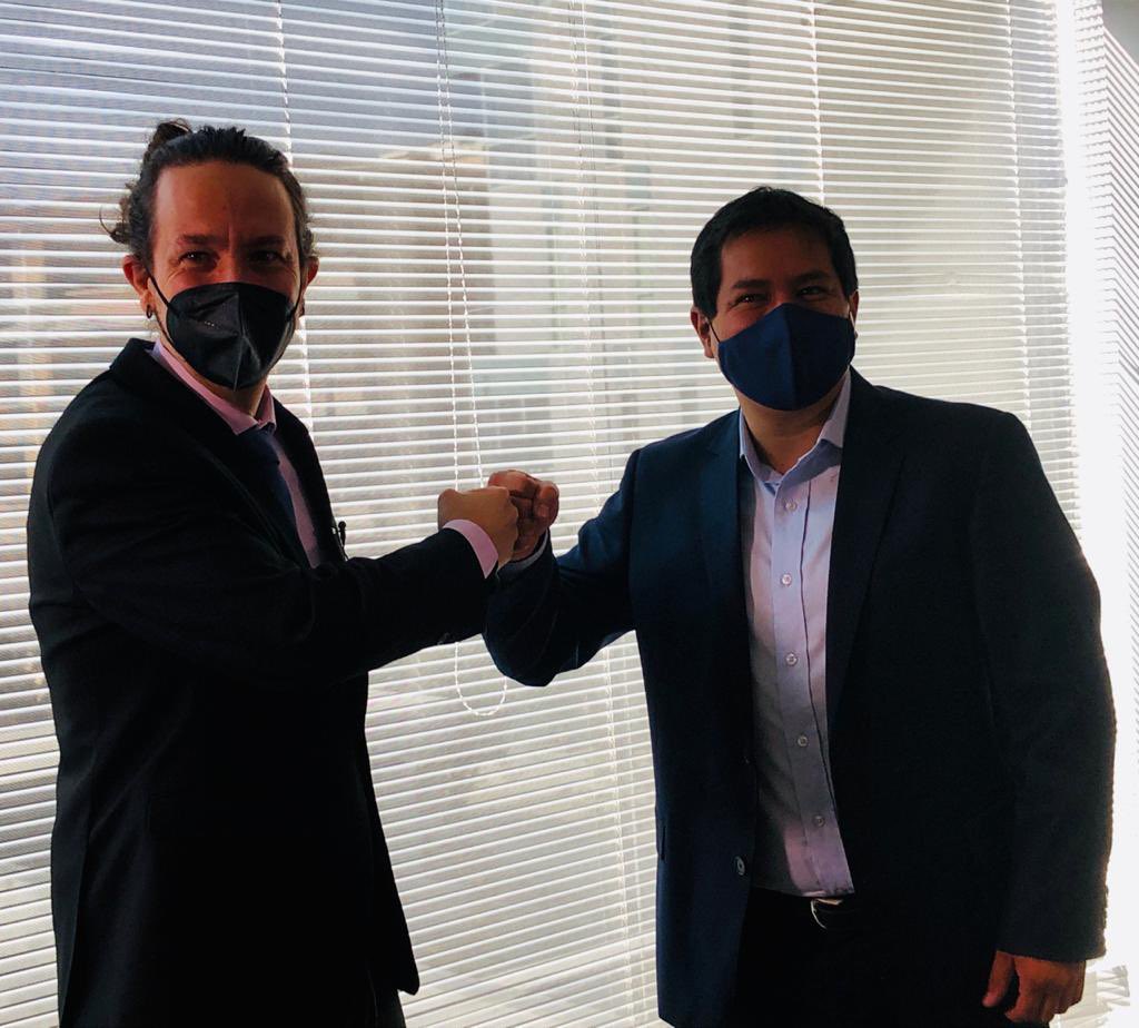 mabsegovia's tweet photo. Hoy se reunieron en La Paz el candidato presidencial @ecuarauz y el segundo vicepresidente de España @PabloIglesias 

Debatieron sobre la crisis sanitaria, política global, resultado de las elecciones en Bolivia, entre otros temas. https://t.co/cRjE2tzYLY