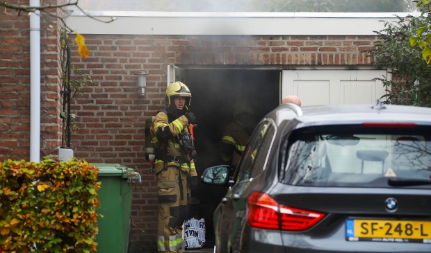 Heesche woning vol met rook door garagebrand -  kliknieuws.nl/regio/oss/1709…