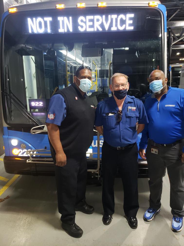 CDTA's tweet photo. Ready to roll! An exciting day as our brand new BRT Blue Line officially hit the streets this morning. Operator Frank C. with our Troy Superintendent Alton Ming and fellow Operator Jefferson Y. part of the Blue Crew to make sure your ride is smooth. https://t.co/Z9y2RDK9y9