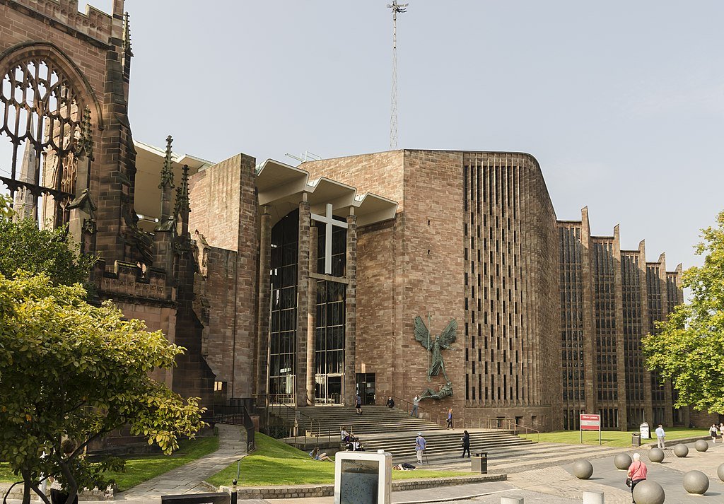 Ultimate Church Competition Round One, Bracket E:Coventry Cathedral vs Lincoln CathedralCoventry Cathedral