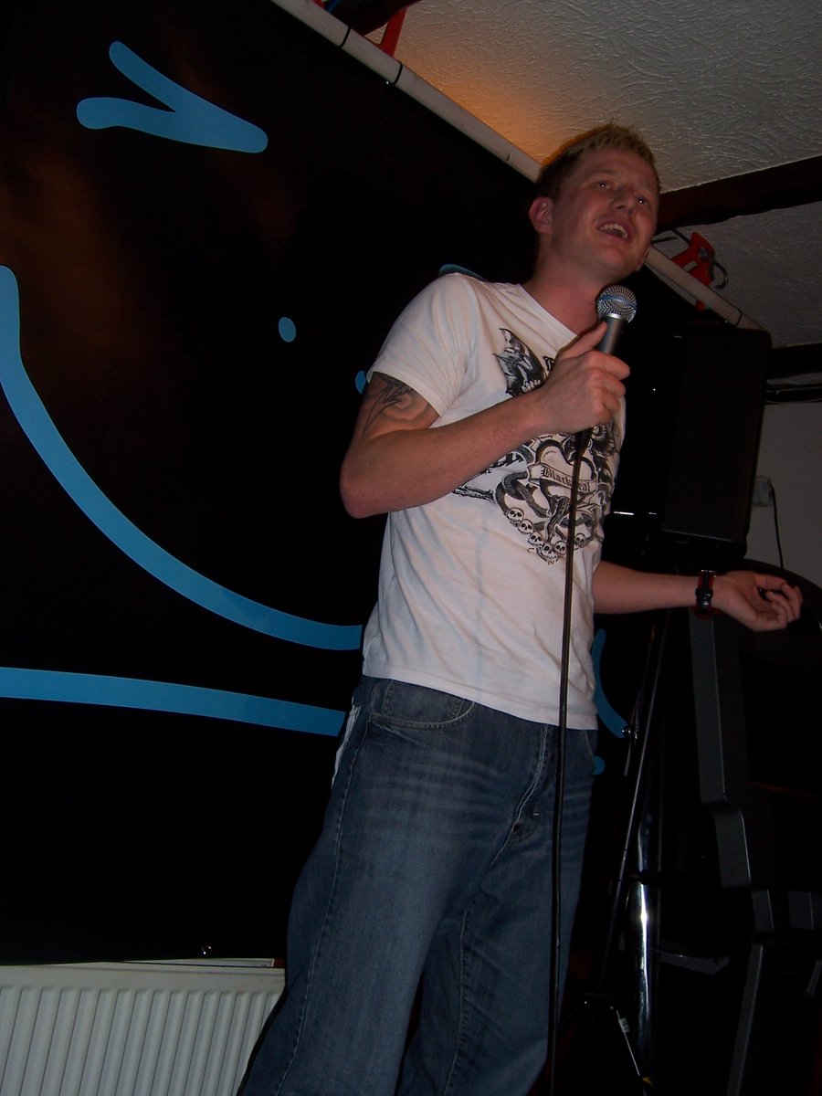 mirthofforth's tweet photo. It was 10 years ago this weekend @kaihumphries @tonyjameson @Badgerstrangler were performing at the legendary Star pub gig in Burntisland https://t.co/zDhefjP1sU