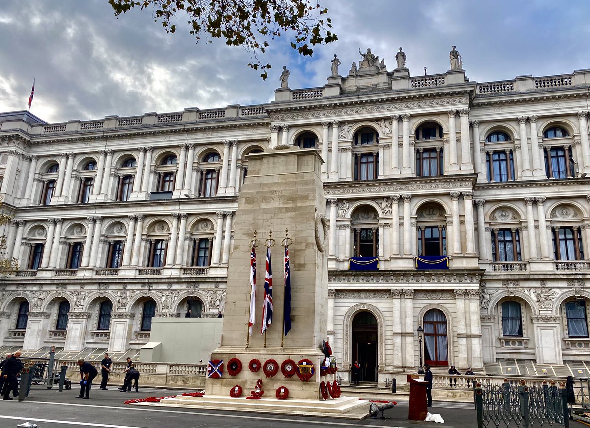 CSReserves's tweet photo. Feeling grateful for the access granted to take this photo today! #RemembranceSunday #WeWillRememberThem #EveryPoppyCounts #CSReserves @BritishLegionRX https://t.co/H6DTEUihu7