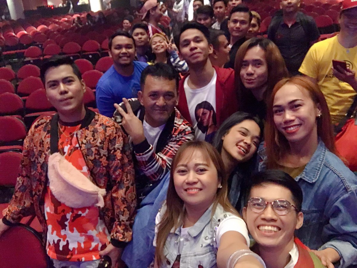 RicaManalo9's tweet photo. So happy to have seen this live! Thank you @TV5manila @viva_records #KatrinaVONSTAGE #KatrinaVSiKATako #katrinatics https://t.co/8le8PXy1rt