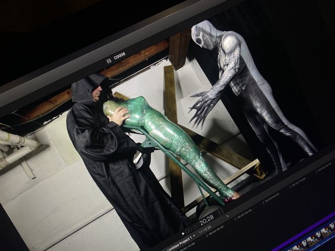 1 pic. Shot an hr long kinky bondage alien escape Fantasie yesterday that had  a mummification pole chair