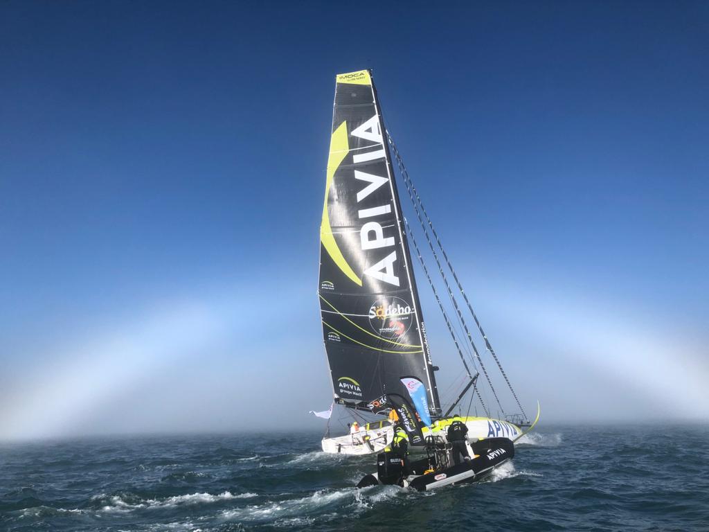 ImocaMacif's tweet photo. Un magnifique arc-en-ciel de accompagne APIVIA juste avant le passage de ligne. Et comme une bonne nouvelle n'arrive jamais seule, le départ est confirmé à 14h20 ! 🏁🌈
#ObjectifVendeeGlobe
@ApiviaMutuelle | @Apivia_courtage | @GroupeMacif https://t.co/hQkEHZTGuX