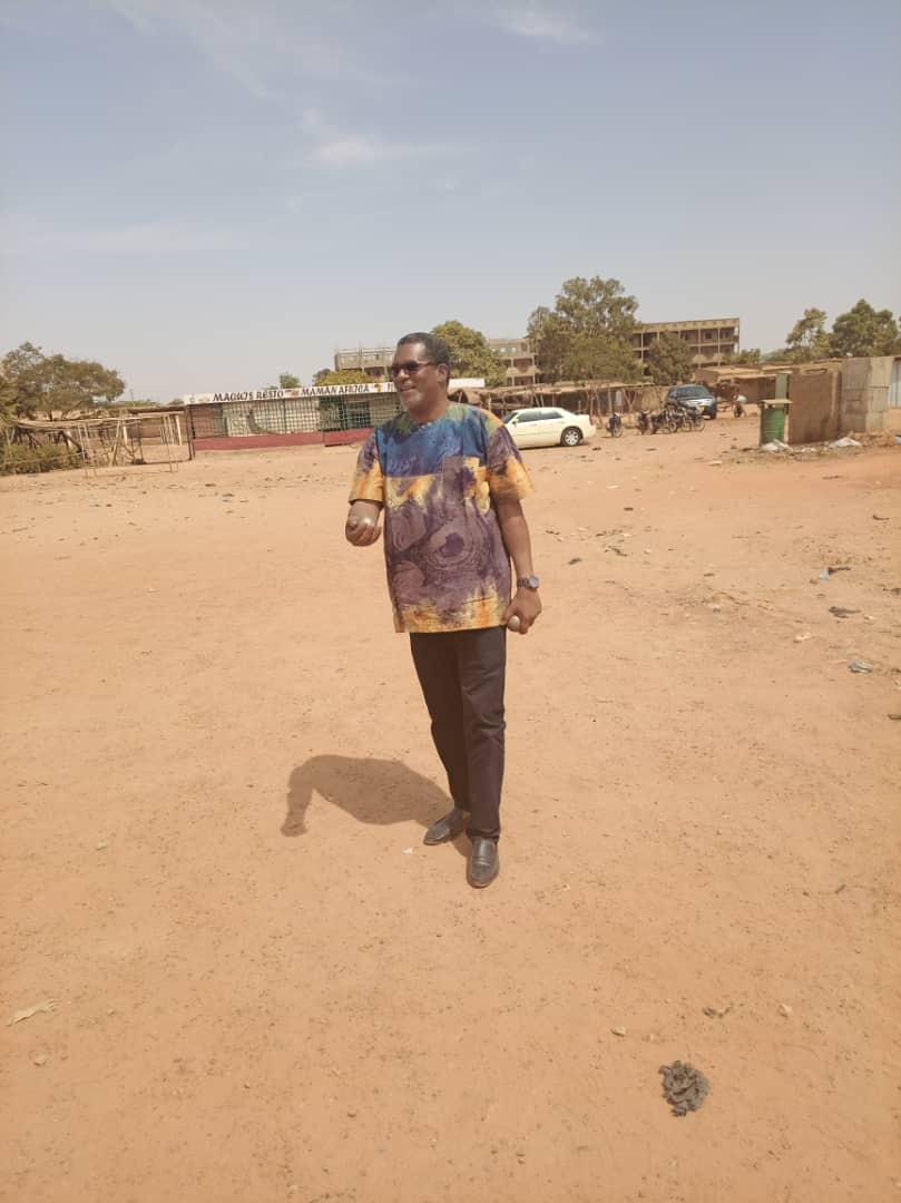 abdou_dia's tweet photo. Arrondissement 8 de #Ouagadougou
Actuellement avec une dizaine d’équipes de joueurs de pétanque. La finale est attendue ce soir.
#DimancheUtile https://t.co/ke3lBfCqlV