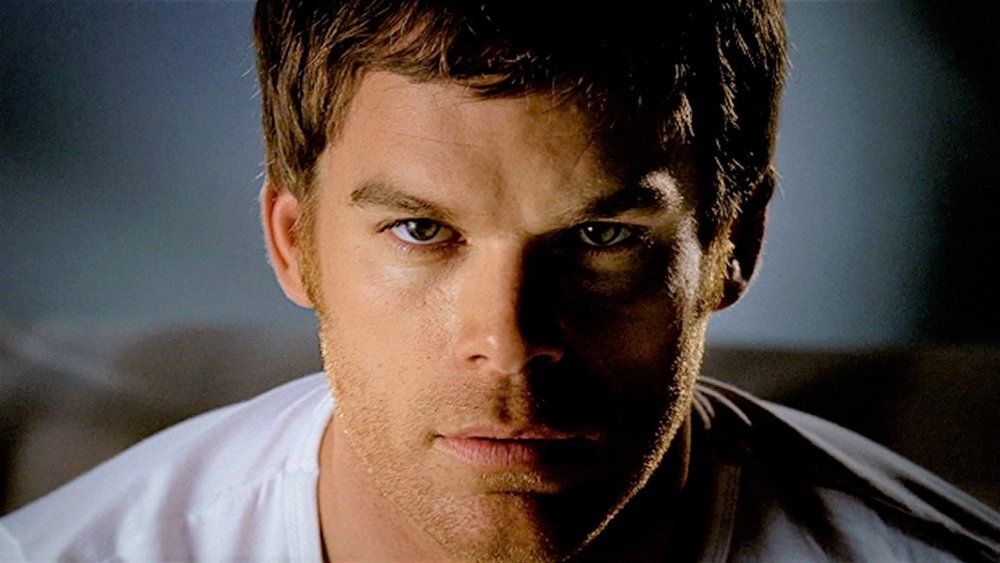 BeardsReviews's tweet photo. Who else is watching @SHO_Dexter again cause of the new announcement? Favorite season? Favorite moment? #Dexter https://t.co/XklmTuWFd5