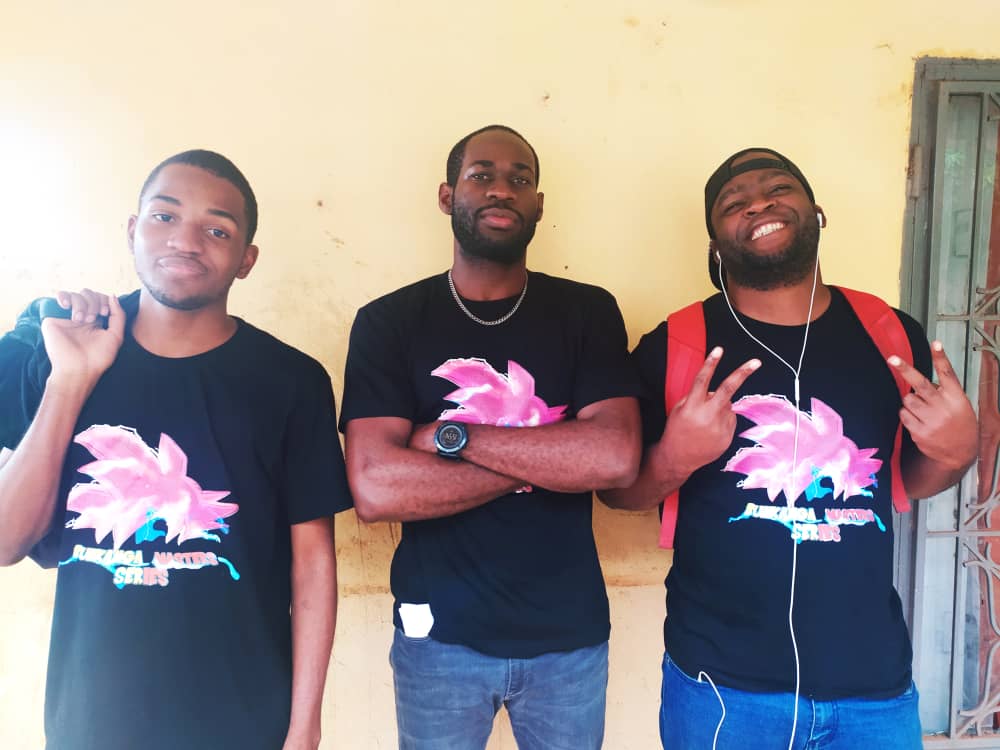 [BUNKANGA MASTERS SERIES]

Fin du BMS DragonBall FighterZ du côté de Yaoundé

Félicitations <a href="/FzeroKfgc/">KFGC_Fzero🇨🇲🥇</a> 🥇💯
#Keivankov 🥈 &amp; #Vongola 🥉

Merci de nous avoir suivis tout au long de cette belle aventure

Restez Connectés pour la suite!!

#BMS #DBFZ #EsportsInAfrica #COGA #BESTCORP