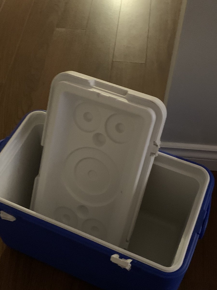 jmskelsey's tweet photo. @FacesPics my cooler is very shocked https://t.co/lq0OuKFnGK