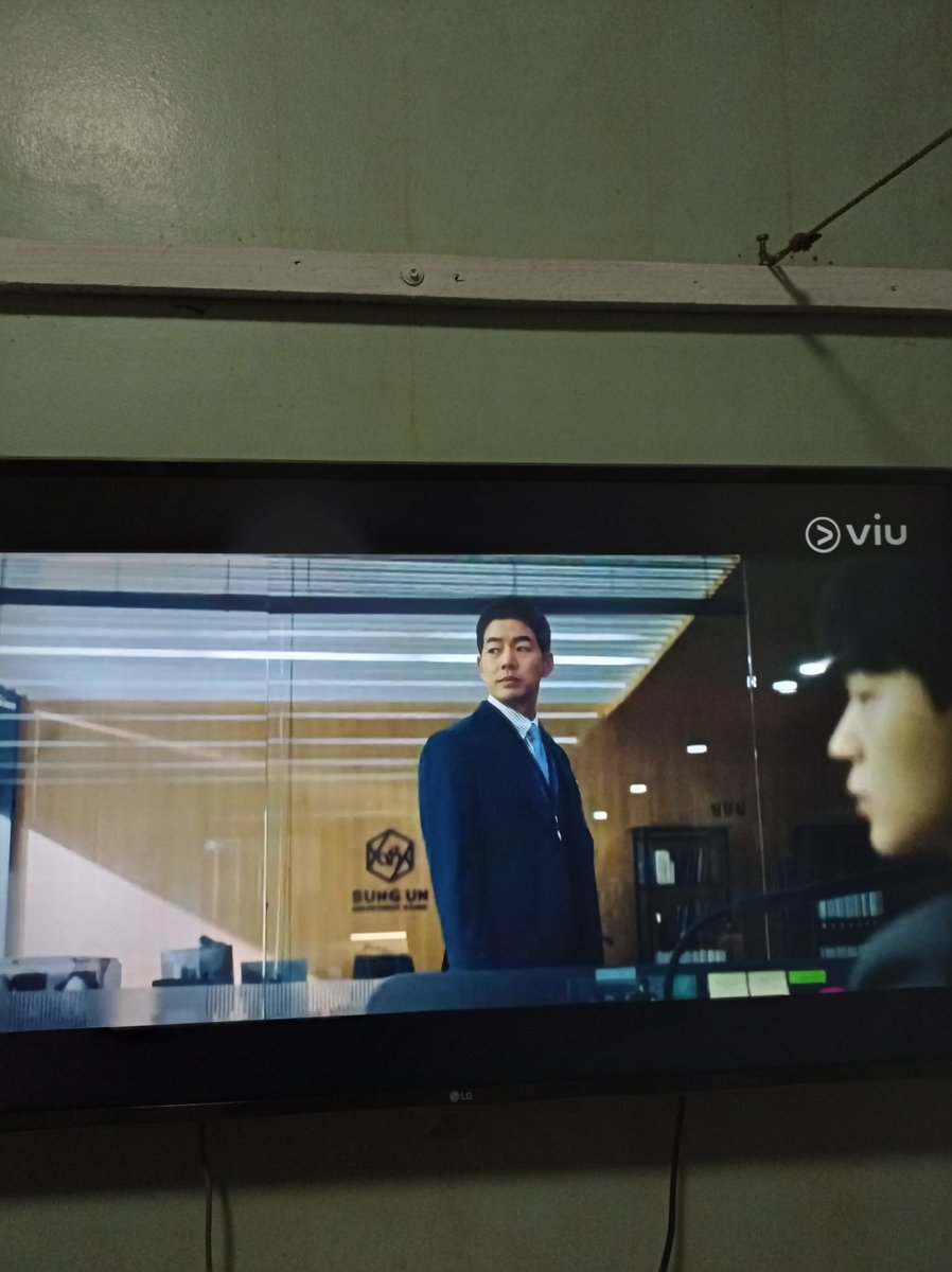 xandz34's tweet photo. Hmmmm... Another infidelity?
Lets wait and see what are the happenings... 🧐😜
#viu @Viu_PH
#VIP #vipseries #vipkorea #viptvseries
#브이아이피
#Beuiaipi
a 2019 South Korean series
#JangNara, #LeeSangyoon #LeeChungah #KwakSunyoung
#PyoYejin #ShinJaeha
Familiar faces, huh?! https://t.co/Cmx7wzqgNl