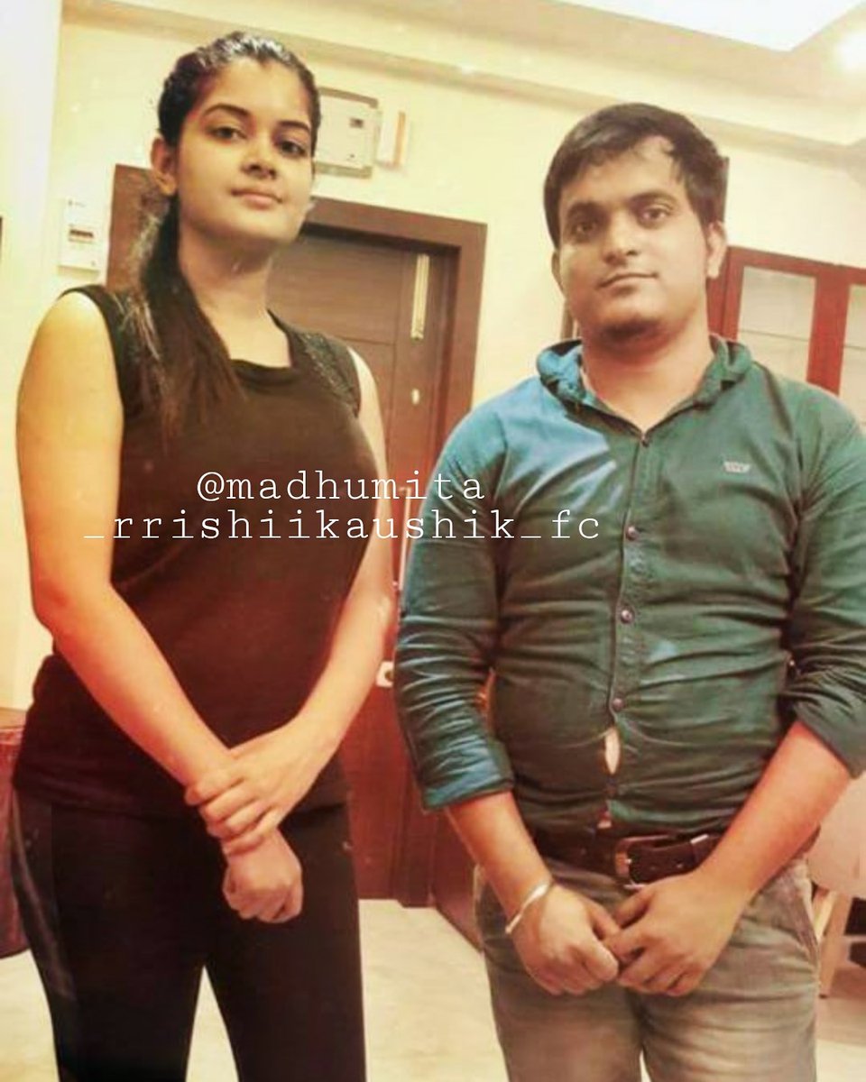 Madhu_Rrishi_FC's tweet photo. #throwback #kusumdola #offscreenpic #offscreen #madhumitasarcar #madhumita_rrishii_fc #fanpage #starjalsha https://t.co/UQo4PqeVvp