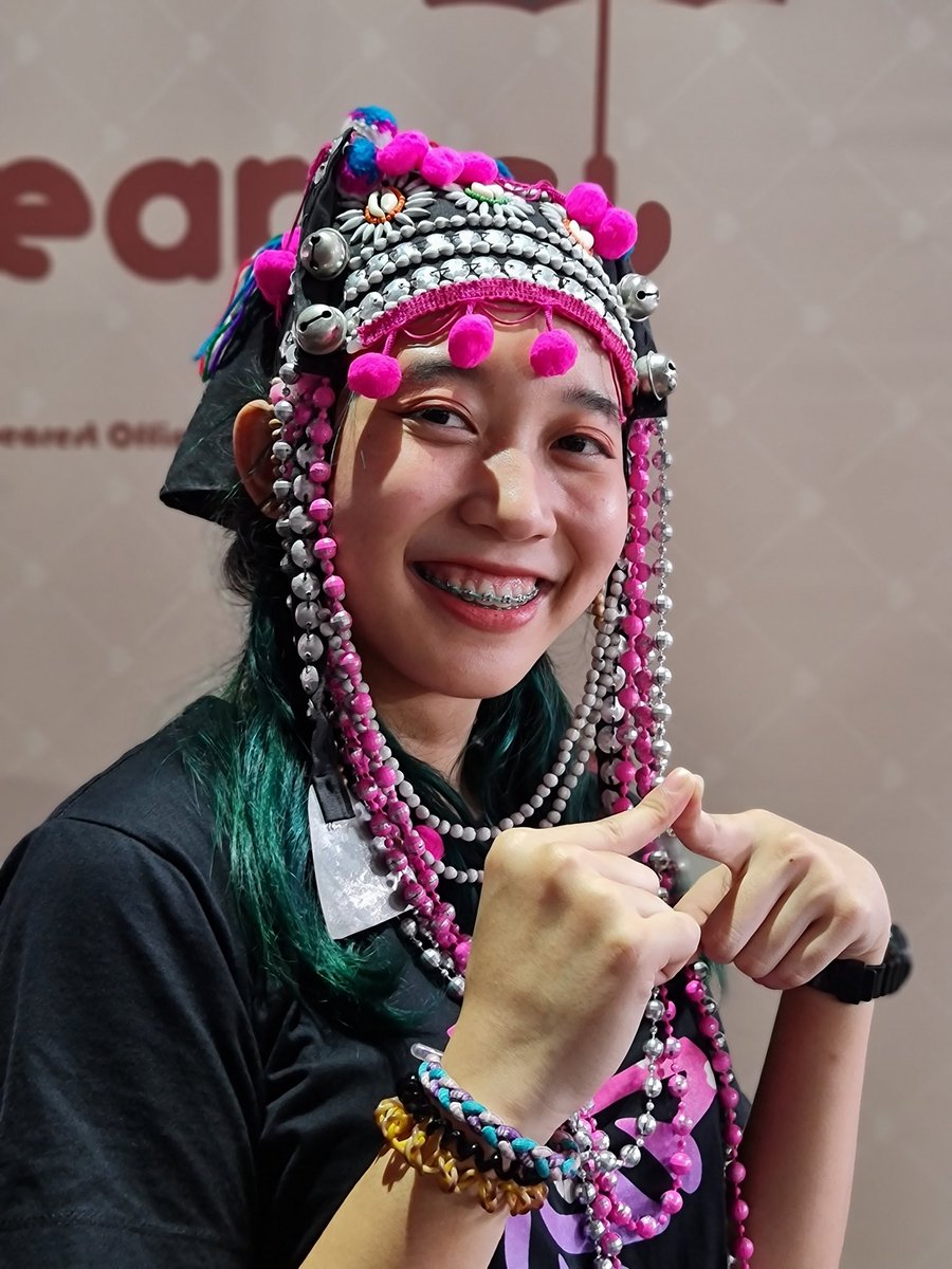 jokermaster619's tweet photo. #ผมเอาแครอทมาฝาก ^^ สาวๆ #Dearest #DearestIdol น่ารักแทบขาดใจครับผม คุณโบนัส, คุณมายด์, น้องมะตูม และน้องโฟม^__^ #BonusDearest #MindDearest #MatoomDearest #FoamDearest ในงาน #IdolExchange #ไท้ไทย รอบนี้ไม่เอากล้องไปครับ ใช้เจ้า #Samsung #GalaxyNote20Ultra ถ่ายล้วนๆ^^ https://t.co/dbrVgU93mt