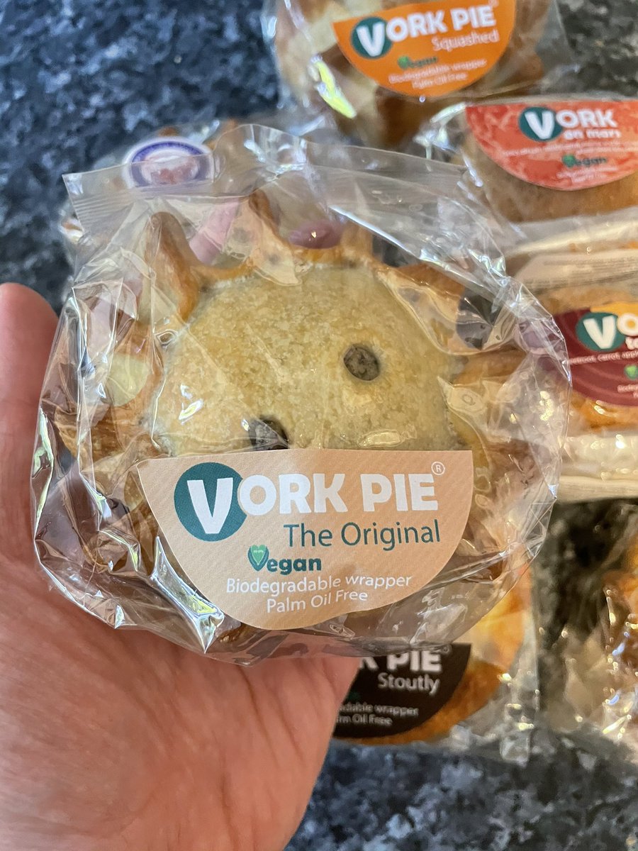 All_Things_New_'s tweet image. [Gifted] A big thanks to @VorkPie for sending these oh-so-tasty vegan goodies! They come in a variety of really tasty flavours. Take a swipe to see them all. Oh and take a look at their page for more info! 🥧 #vork #vorkpie #vegan #pie #gifted #wellthisisnew