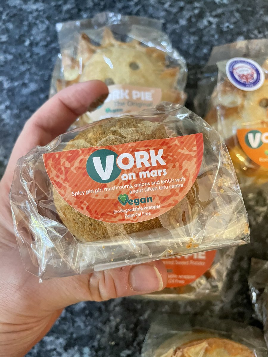 All_Things_New_'s tweet image. [Gifted] A big thanks to @VorkPie for sending these oh-so-tasty vegan goodies! They come in a variety of really tasty flavours. Take a swipe to see them all. Oh and take a look at their page for more info! 🥧 #vork #vorkpie #vegan #pie #gifted #wellthisisnew