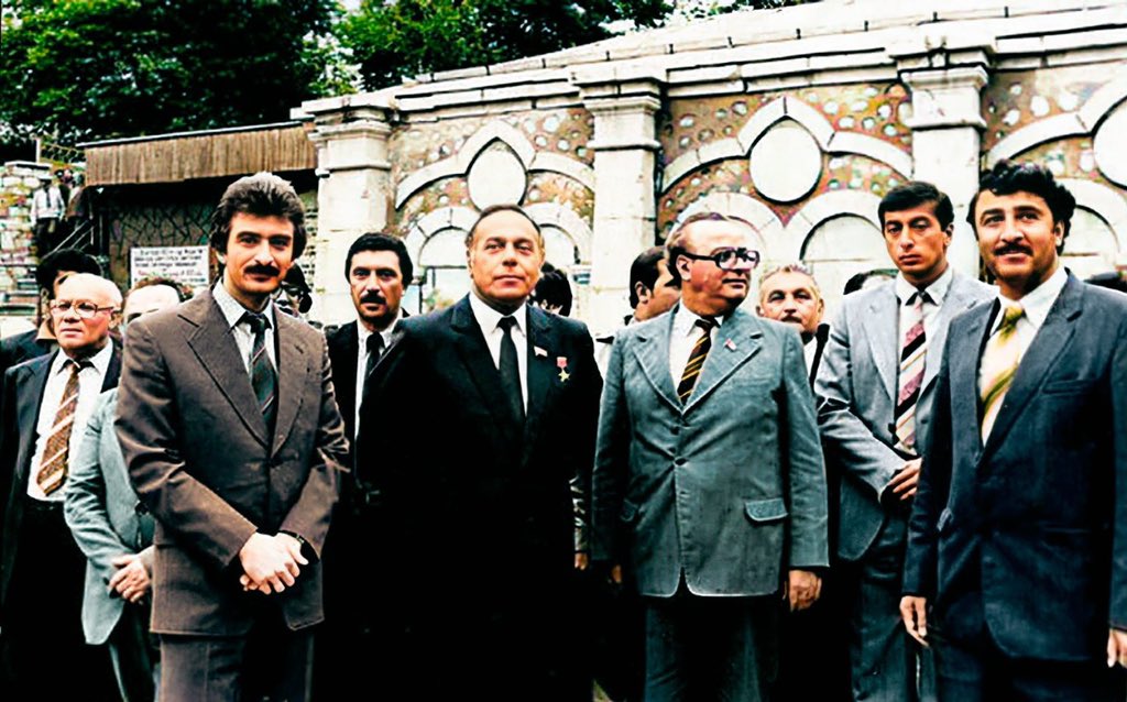 UMammadly's tweet photo. Sən çox xoşbəxt Atasan! ❤️
Biz çox şanslı Xalqıq!🌹
#KarabakhisAzerbaijan
#shushaisazerbaijan
#Azerbaijan 🇦🇿🇦🇿🇦🇿 https://t.co/IEA3mQ0xqN
