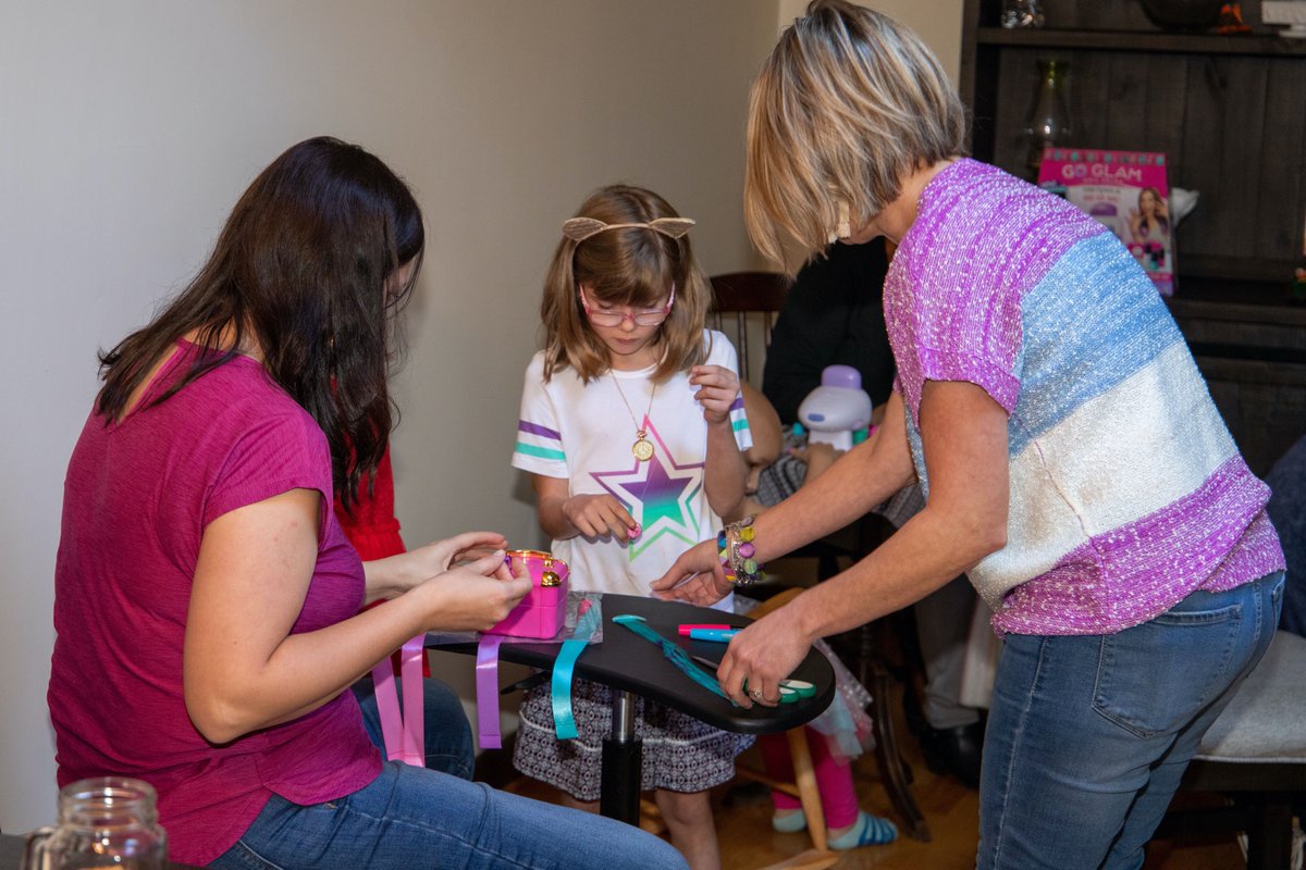 sjzaring's tweet photo. Fun @Tryazon #Coolmaker Spa Party using the Go Glam Nail System, @orbeezone Soothing Foot Spa & Hollywood Hair Extension Maker! So easy to use! @SpinMaster #SpaNightWithSpinMaster #Spinmaster #coolmaker #Orbeez #TransformYourLook #HollywoodHair #GoGlamNailSalon #tryazon https://t.co/gnUC0PdwqB
