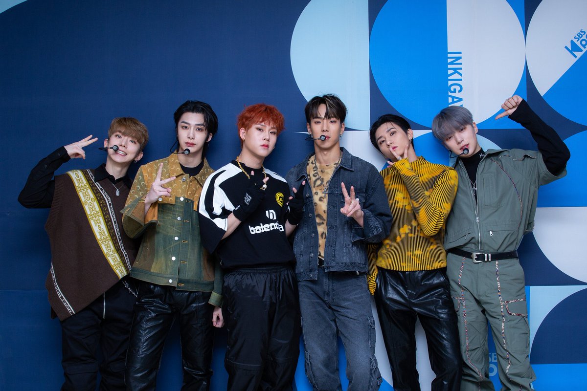 DON’T FORGET TO VOTE FOR  @OfficialMonstaX  #2020MAMA   ￼    #monstax  artist of the year worldwide fans choice best male group  http://mama.mwave.me/en/vote 