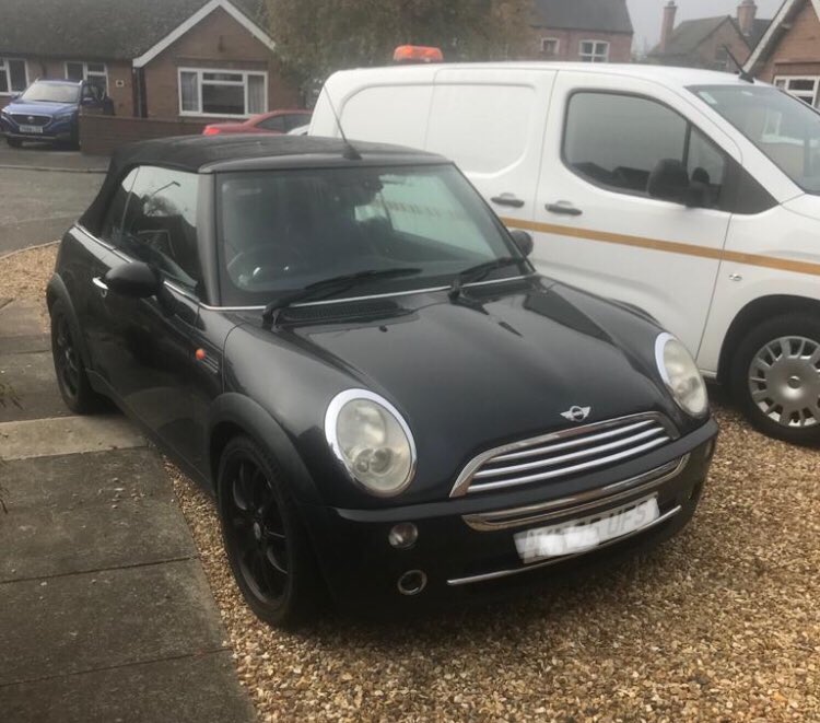 Londonmini1's tweet photo. We Never Stop. On route to HQ. Automatic Mini Cooper Convertible.Special Specification. For more details go to>> https://t.co/64Pk4hVEqa
#Mini #ForSale #Sell #Buy #Love #MiniDealers #MiniRepairs #Cars #RoadTrip #Style https://t.co/rl93mA2BGv