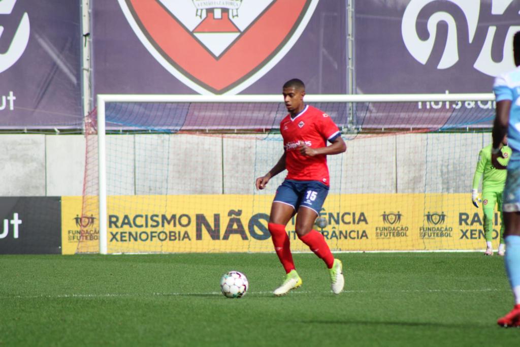 oliveirense_sad's tweet photo. 🔚Fim do jogo.
UD Oliveirense 0-1 Estoril Praia
#udoliveirensefutebolsad #somosunião #oliveirense #udosad #ligaportugal #ligaportugalsabseg #sporttv https://t.co/MkkGa5sxwa