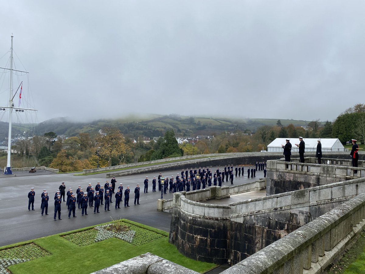 DartmouthBRNC's tweet photo. Recruit Ethan Campbell, the youngest rating in #Whittall Division, lays the wreath at BRNC as we remember those who gave their today for our tomorrow. #LestWeForget #RemembranceSunday #RemembranceDay https://t.co/f6jkFMTlCF