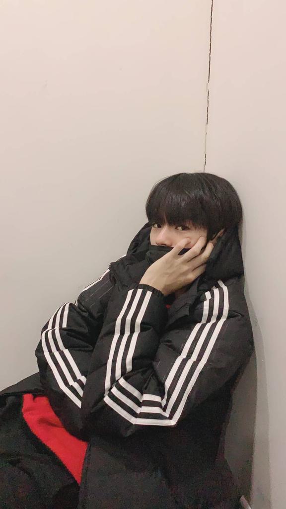 Hawasss2's tweet photo. Aku yakin jaehyuk dipilih karena dia bisa. Coreo pun mungkin ga  bakal dirubah. Jadi kita cuma harus semangatin mereka dan banyak doa biar jae kuat💓

#YG_트레저_안무수정해 https://t.co/xHvBFShzRU
