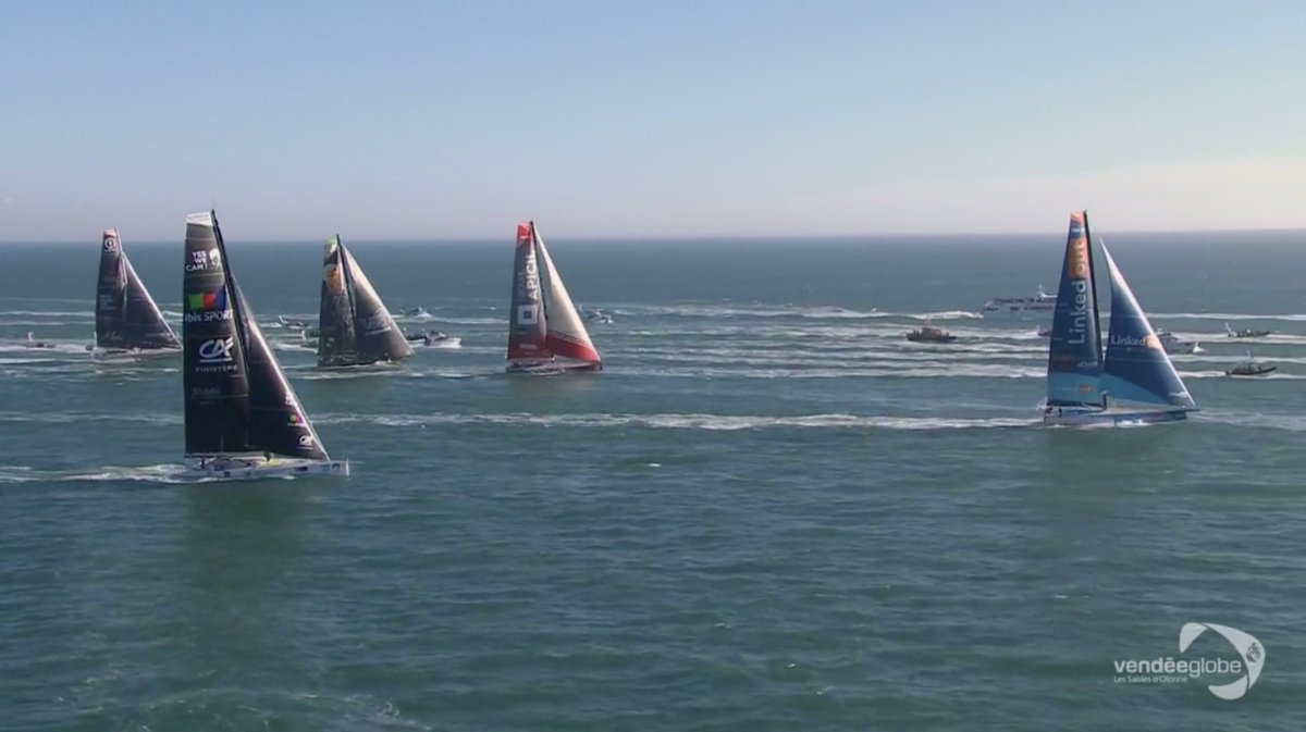 sailingdamien's tweet photo. 🚦 TOP DÉPART ‣ 14h20
🌊 Damien Seguin, premier skipper handisport au départ du @VendeeGlobe 
💪 Excellent départ de @GroupeAPICIL !
👋 Bon vent

#VendeeGlobe #VG2020 #IMOCA https://t.co/IYnF2MgXes