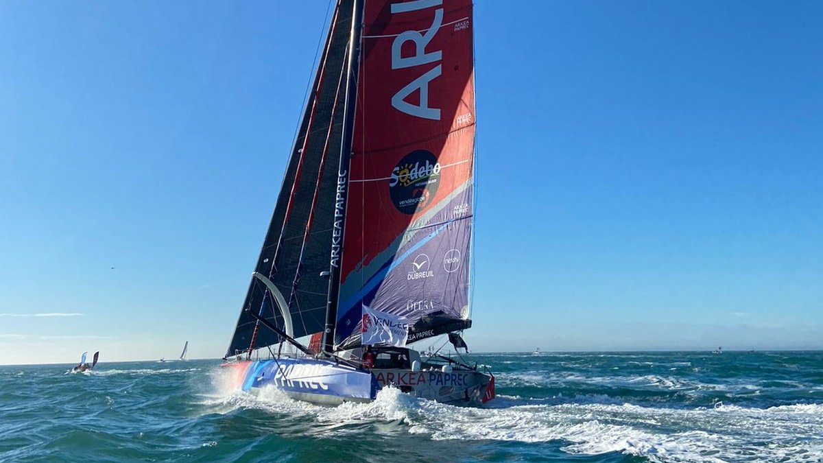 🚦 TOP DÉPART ‣ 14h20
🌊 Sébastien Simon et ARKEA PAPREC viennent de prendre le départ du <a href="/VendeeGlobe/">Vendée Globe</a> 2020 !
👋 Bon vent !

#VendeeGlobe #VG2020 #TeamArkeaPaprec