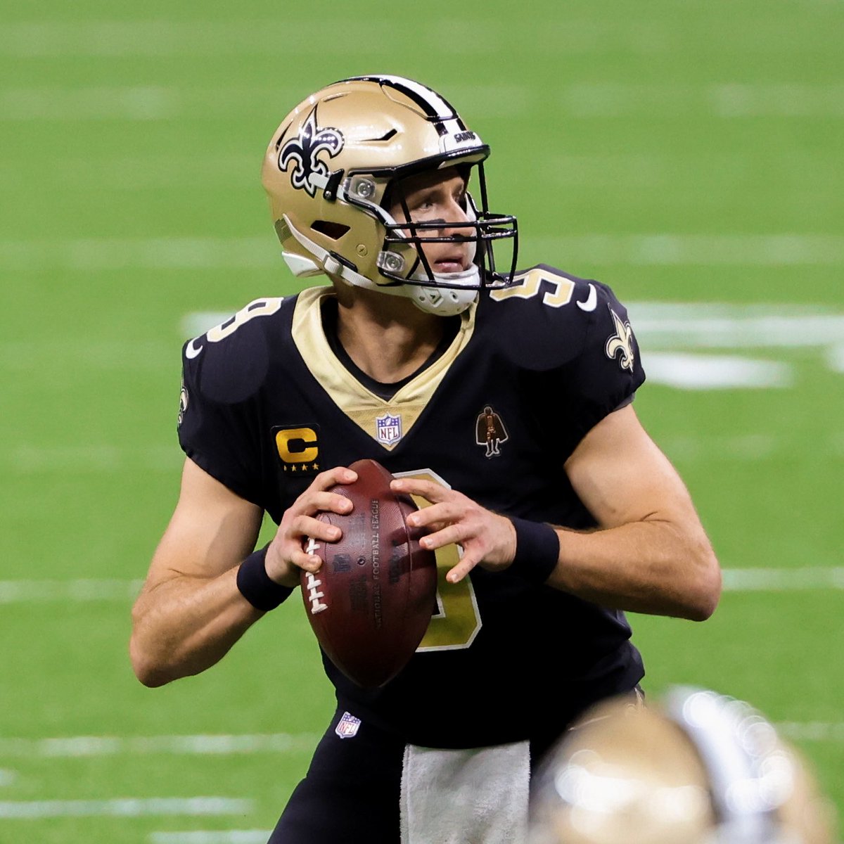 TomBradyEgo's tweet image. Who will have the better game tonight? #GoBucs 

RT for Tom Brady 
Do nothing for the Saints QB