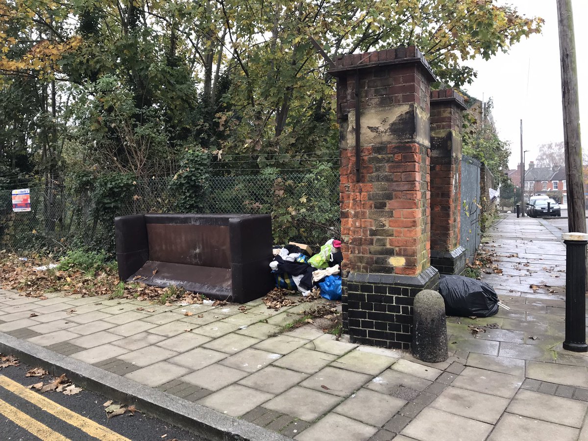 This is what a morning walk looks like at Clyde rd, a 300m distance between all these rubbish!😤the mattresses dumped blocks the entire pavement.
Disgusting,we need cameras in the area to STOP this from happening 
<a href="/haringeycouncil/">Haringey Council</a> <a href="/DavidLammy/">David Lammy</a> <a href="/CllrSeema/">🌹Cllr Seema Chandwani</a> @NewlonHT <a href="/IDiakides/">Isidoros Diakides</a>