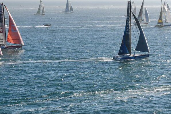 Allez <a href="/ClaSurLAtlantiq/">Clarisse Crémer</a>, très beau départ pour le #VendeeGlobe #GoClarisse #passionvoile <a href="/VoileBanquePop/">Voile Banque Populaire</a>