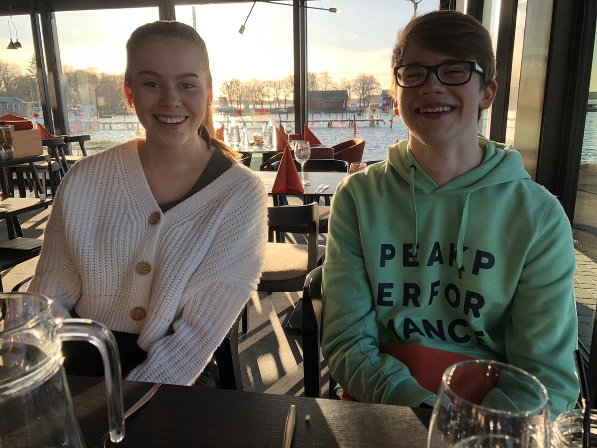 hm_grandell's tweet photo. Hyvää isäinpäivää, glad farsdag 😍 Luontoretken kautta isäinpäivälounaalle. Lämmin ajatus myös sinne jonnekin, vaari ja faffa❤️ #isäinpäivä #luontoretki #farsdag #lounas #faro #karnaisten_korpi #nuoriso_mukana #muistot_kantavat #vaari #faffa https://t.co/vRLrdURwdO