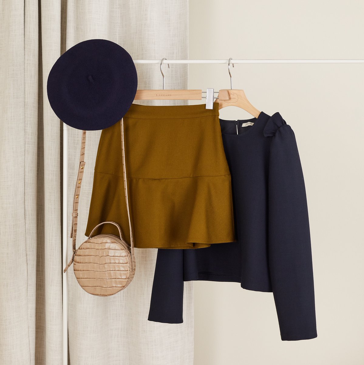 lazzaristore's tweet photo. Sognare Parigi, una domenica di novembre.
Unisciti a noi su https://t.co/Ba9O05WQhg e nei nostri negozi.
#Lazzari #Lazzaristore https://t.co/moQS5TmdM8
