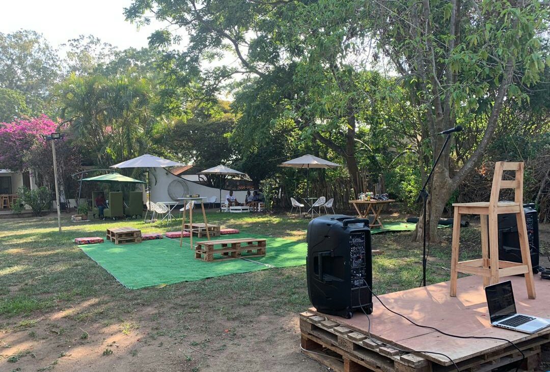 MarsMaybe's tweet photo. Sunday Serenades. All set and ready for you.

@Nandi_Ann265 will start perfoming soon https://t.co/c3uLk9og0f