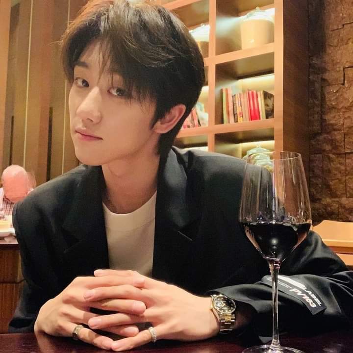Imagine having a dinner date with him