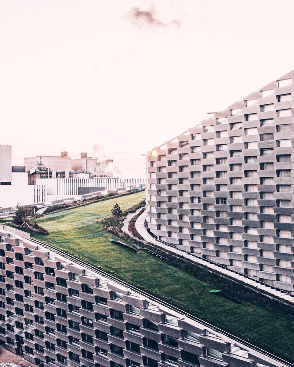 parametricarch's tweet photo. CopenHill: The Iconic Waste-to-Energy Plant by Bjarke Ingels Group in #Copenhagen #Denmark. Photos by: Astrid Maria

#bigbuildings #bjarkeingelsgroup #architecturephotography #design #parametric #bjarkeingels #parametricarchitecture #parametricdesign #architecture #architect https://t.co/kJHJsltLWX
