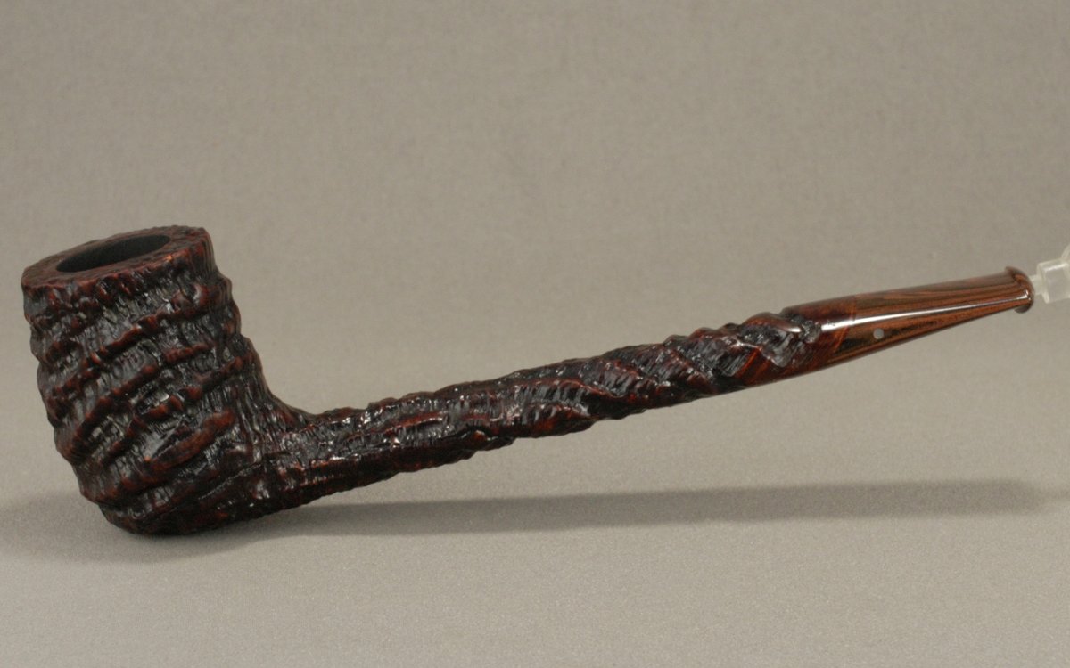 Kunitomo_pipes's tweet photo. お久しぶりです。
久方ぶりに一本仕上げたのですが皆様お察しの通り現在心がぽっきり折れてまして復活の目処が立ってません。
コミッションに関してはいったん全部キャンセルとさせてください。突然のお願いで恐縮ですがよろしくおねがいします。 https://t.co/ZYJoKOSWLK