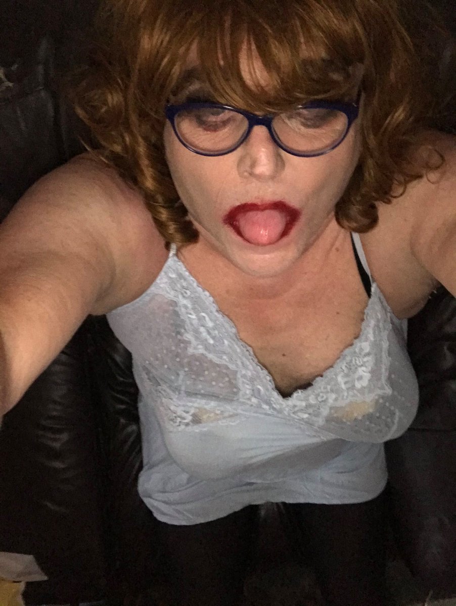 SarahJaneGill7's tweet photo. Hi this is Sarah’s cousin she gave me permission to use it any time I want to and she would like somebody to run it in memory of her as you know she loved exposure and wants her husband ruined for fucking her sister over many years so please help if you want account PM me x https://t.co/xecHL7f4Pw