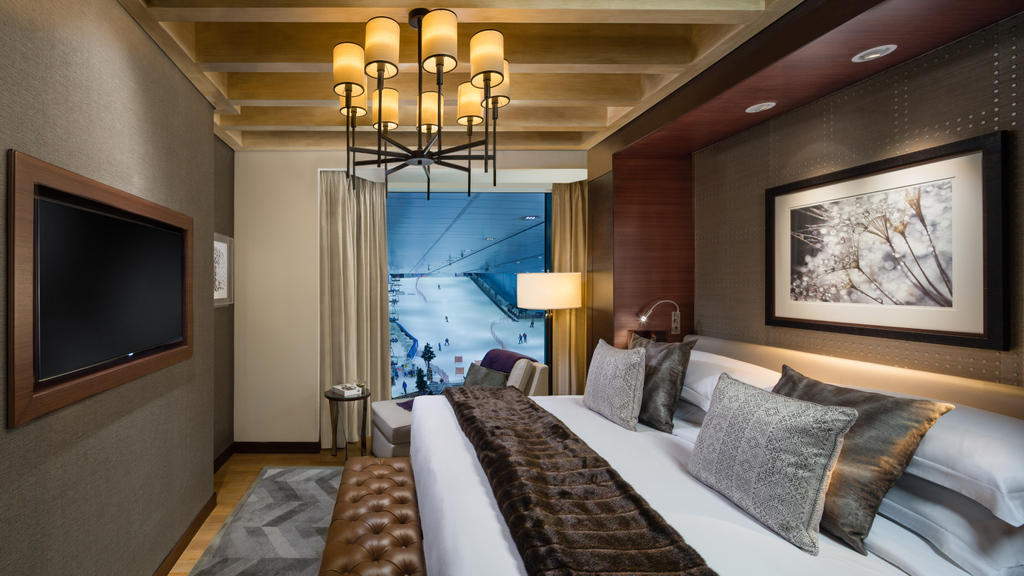 KempinskiDubai's tweet photo. Nothing feels quite the same as enjoying the wintery views at our Aspen Ski Chalet. Share your experience with us, #KempinskiDubai

#EscapeInStyle #AspenChalet #SkiChalet #MalloftheEmirates #VisitDubai https://t.co/HbK2Q38Vsh